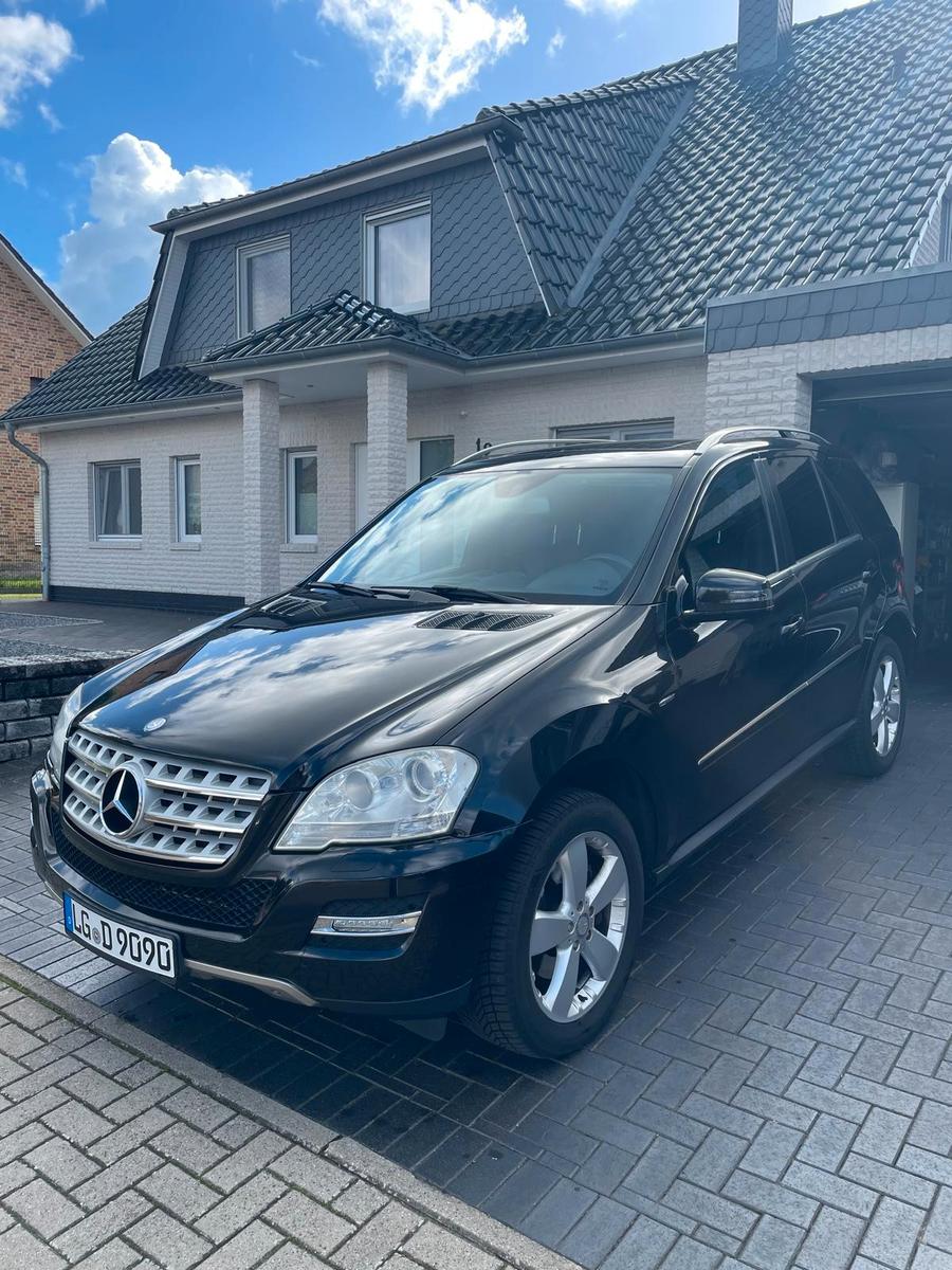 Mercedes-Benz ML 300