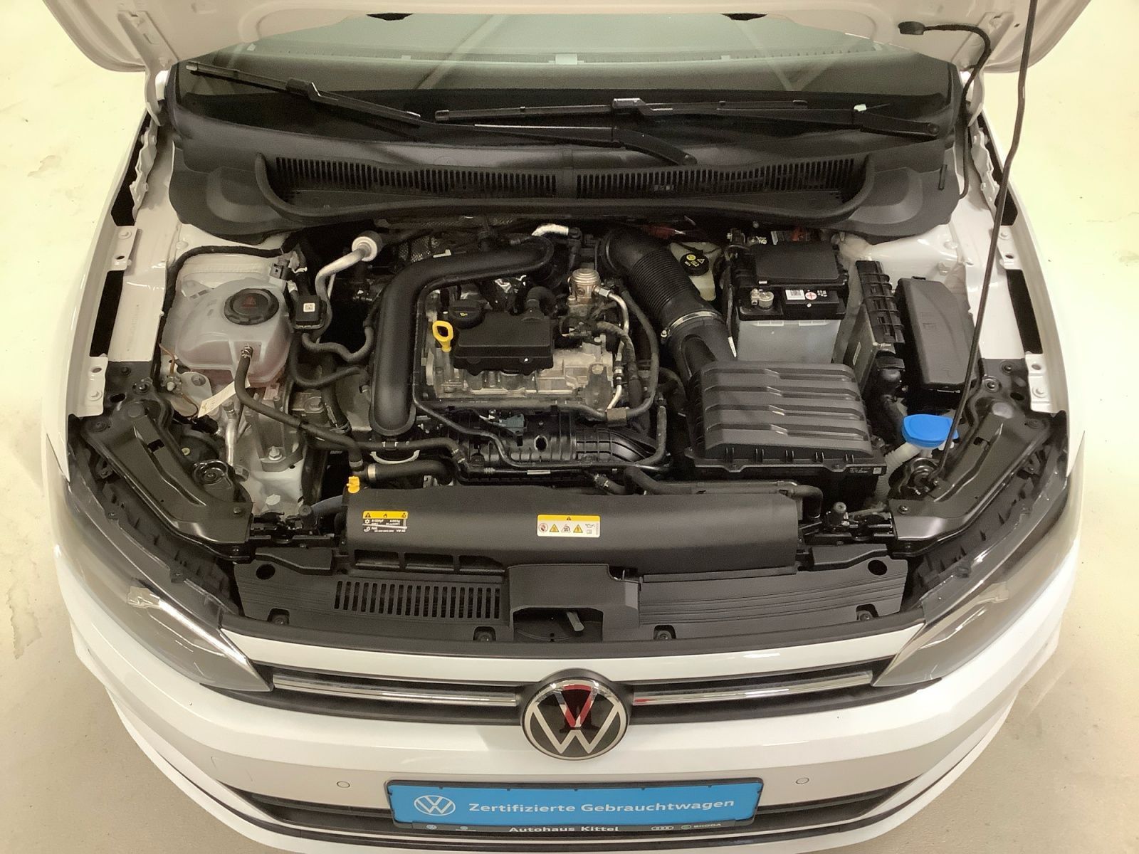 Polo Active 1,0 TSI 70 kW Climatronic, SHZ, App