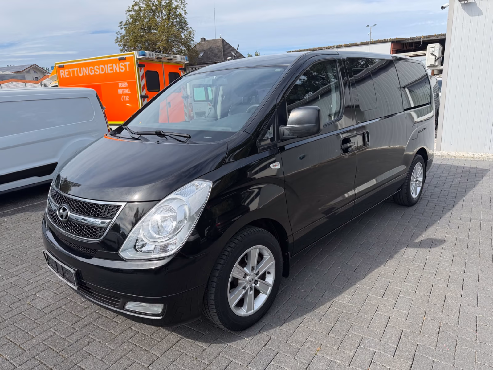 Hyundai H-1