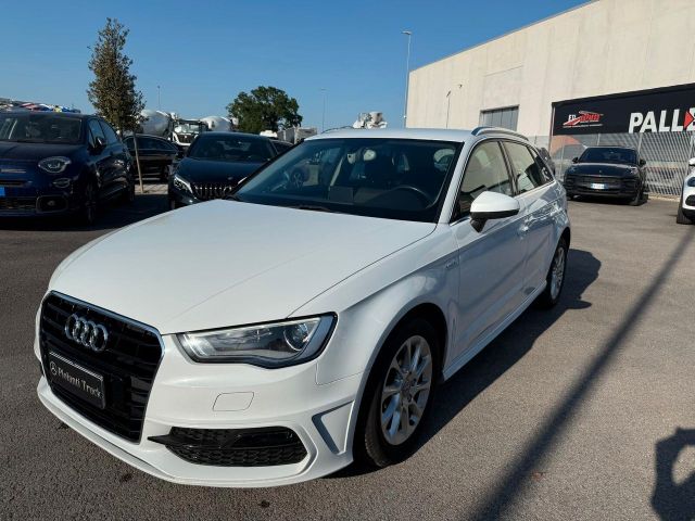 AUDI Audi A3 SPB 1.4 TFSI S tronic g-tron Ambition