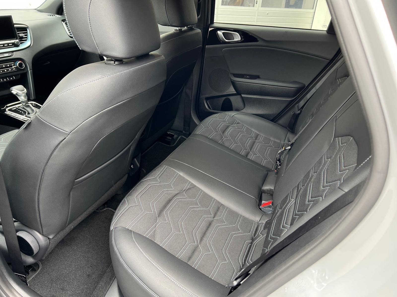 Kia cee'd SW Nightline 48V DCT