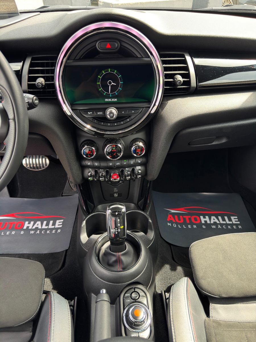Fahrzeugabbildung MINI John Cooper Works CarPlay Adap. LED NAV HuD PDC