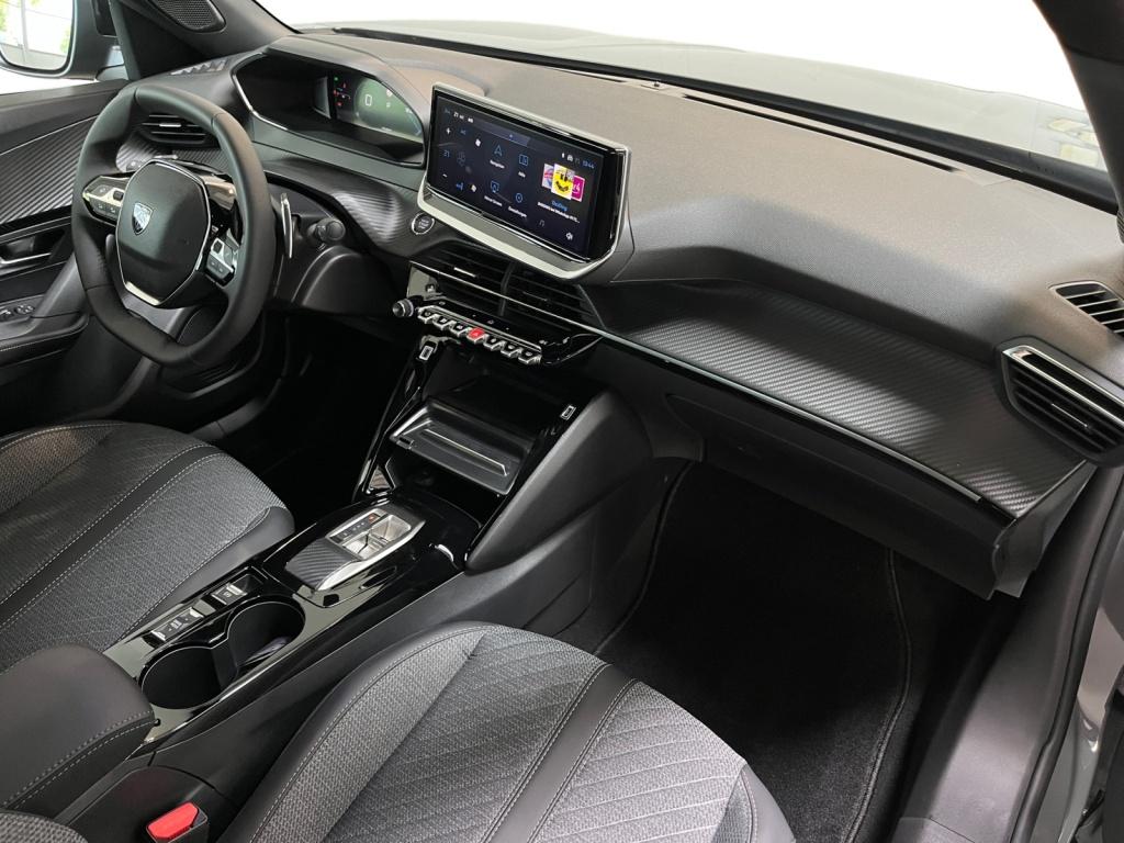 Peugeot 2008 Allure 1.2 PureTech Fahrassist+AHK+Cam+LED