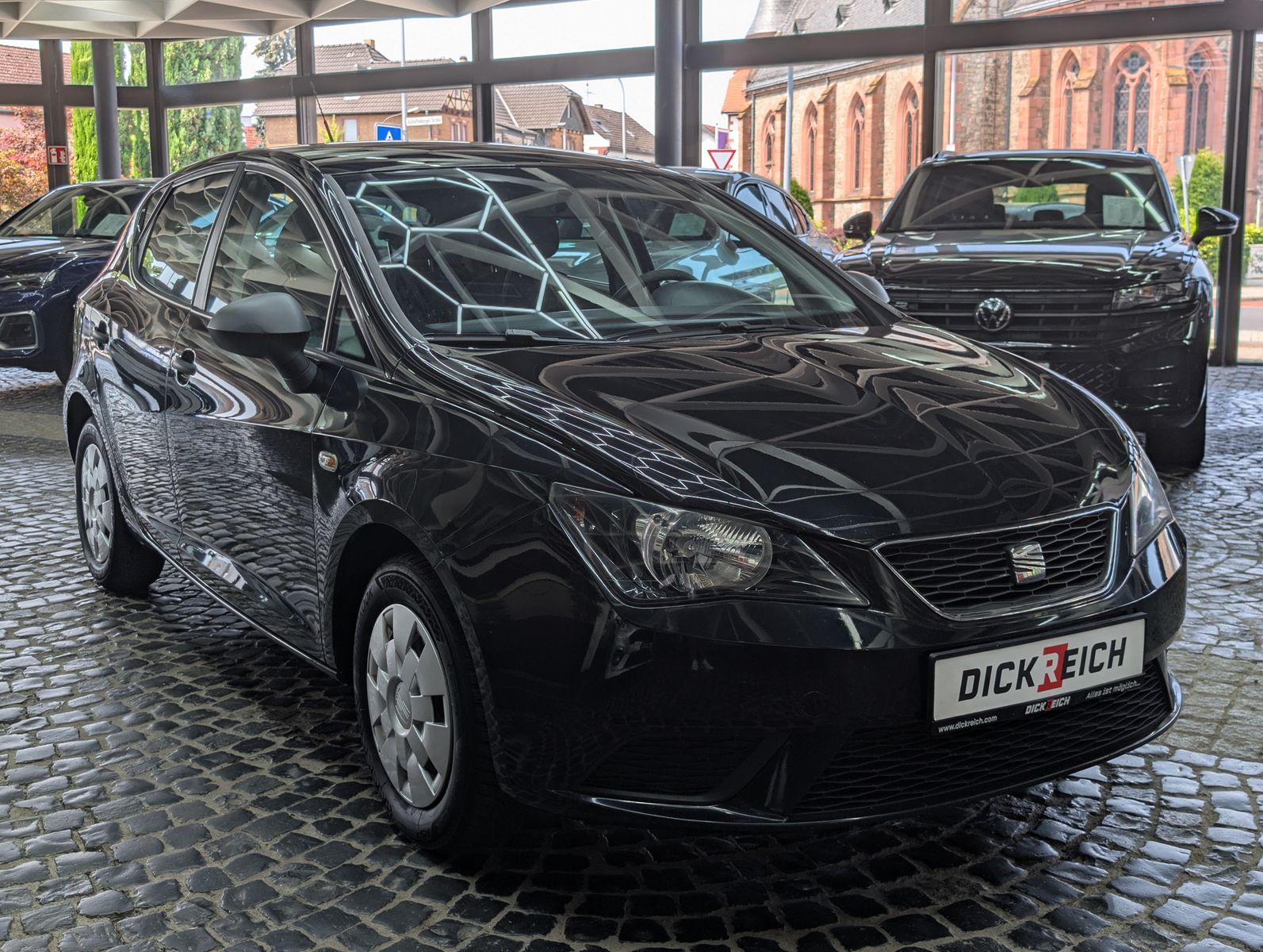 Fahrzeugabbildung SEAT Ibiza Reference Limo 1.4 EURO 5 TÜV KLIMA AUX