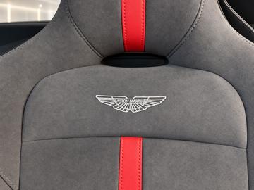 2022 Aston Martin V8 VANTAGE 缩略图 22