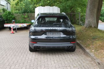 Porsche Cayenne - 5