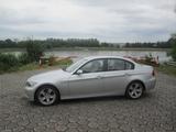 BMW 320i E90 Limousine Automatik 17"-LM/AHK/SHZ!!! - BMW 320 Limousine 320i e90 mit Benzin-Antrieb