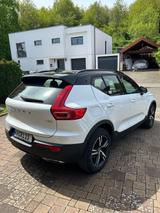 Volvo XC40 T3 R Design Geartronic Topaustattung - Volvo XC40 von privat