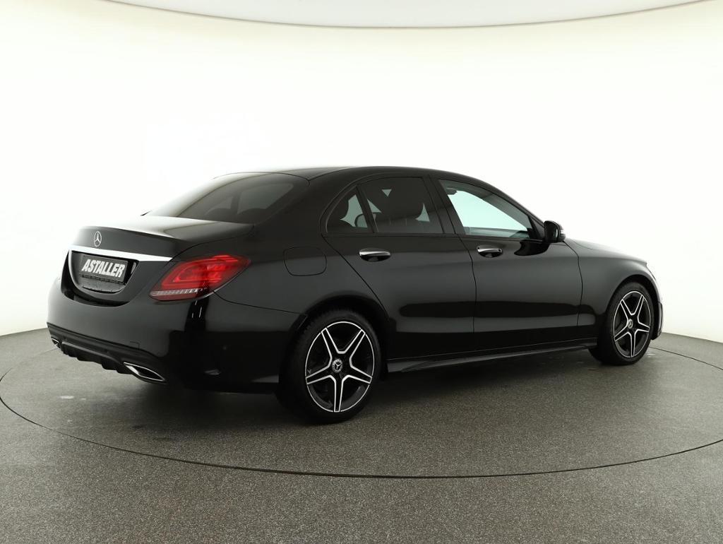 Mercedes-Benz C 300 d 4M AMG Line 2x Night+Comand+18+Multibea