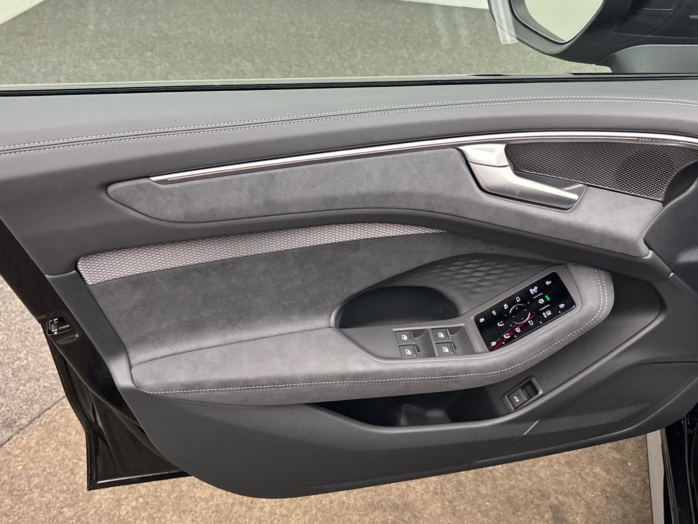 Audi A6 Avant TDI quattro S line Tech pro HuD Luftf.