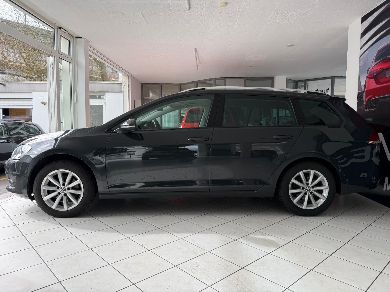 Volkswagen Golf VII Variant 1.6 TDI Lounge BMT