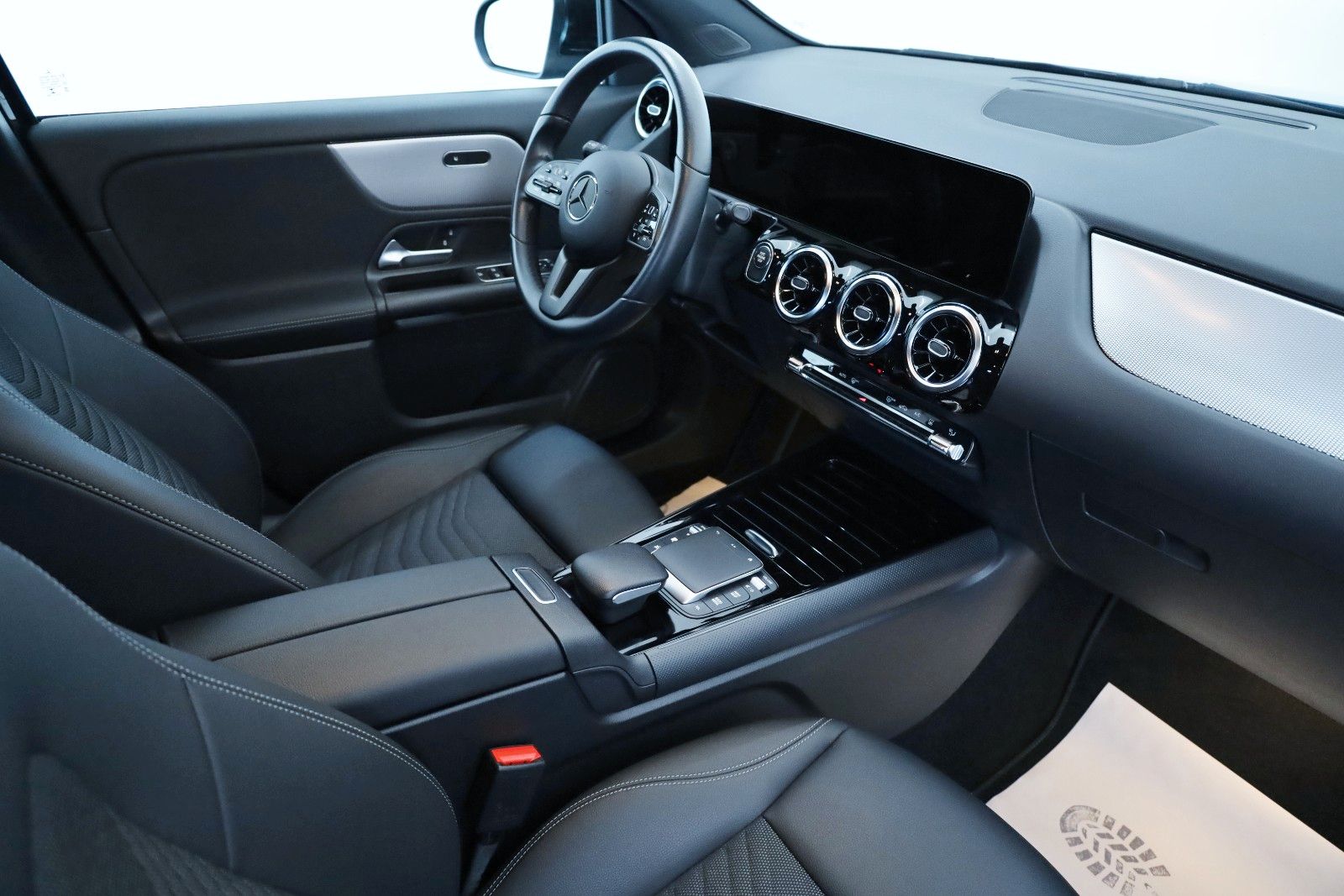 Fahrzeugabbildung Mercedes-Benz GLA 250e Style T.Leder,Navi,LED,Kamera,SH,Park P