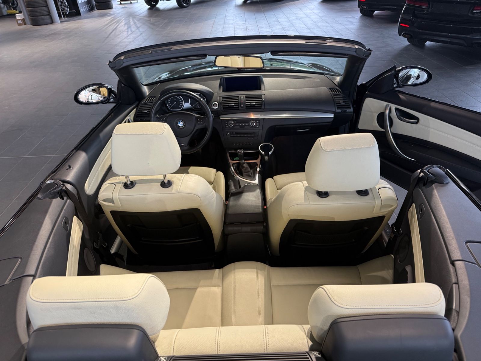 Fahrzeugabbildung BMW 120d Cabrio M Sport *Xenon*NaviProf * PDC*KomfZ*