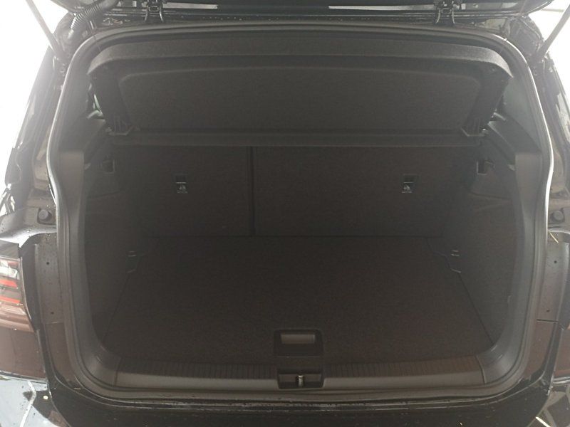 Fahrzeugansicht 18 Fahrzeugabbildung Volkswagen T-Cross 1.5 TSI R-Line DSG 1 AHK+MATRIX+NAVI+TRA
