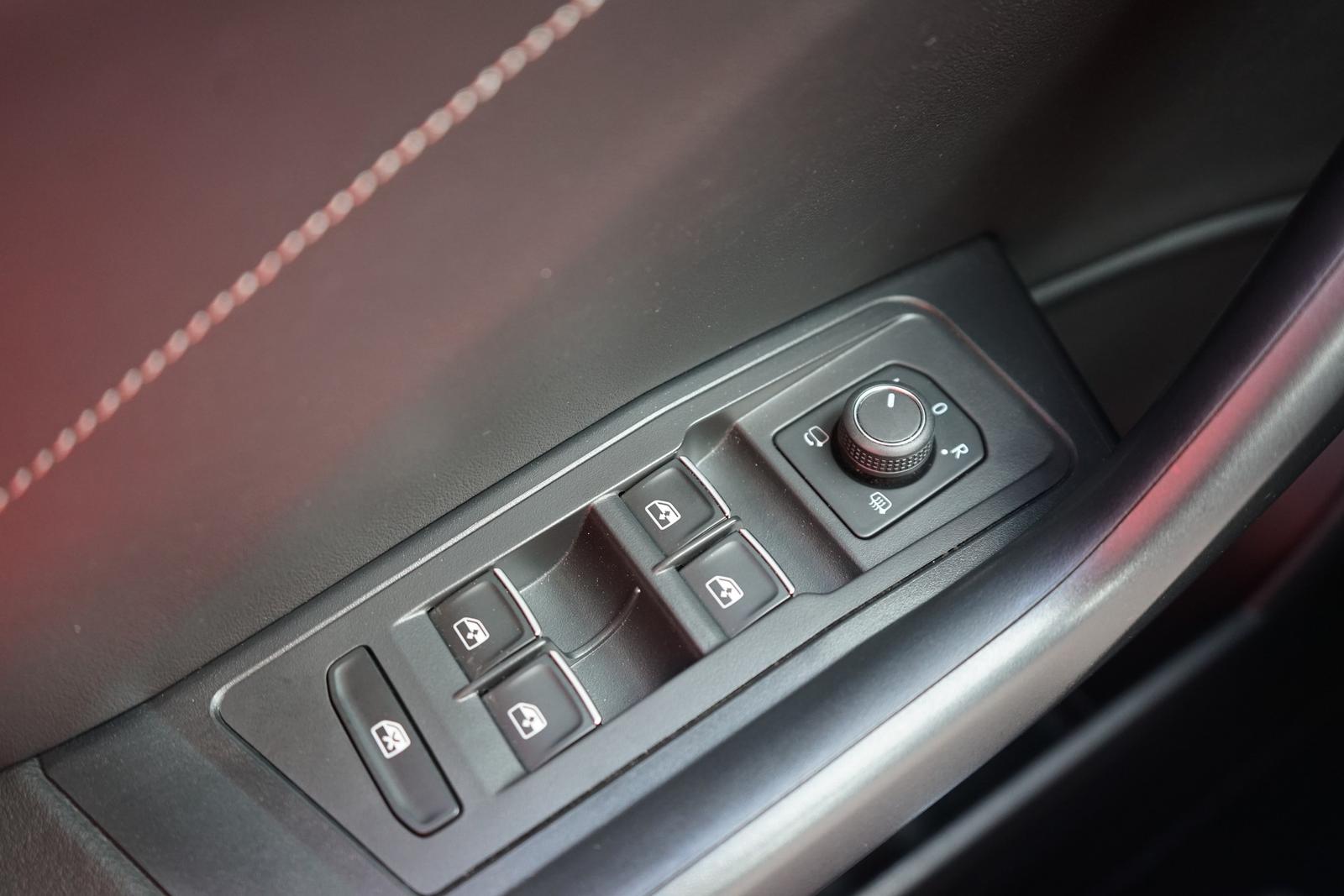 Volkswagen T-Roc 1.0 TSI R-Line LED Navi ACC Kamera DAB, миниатюра 23