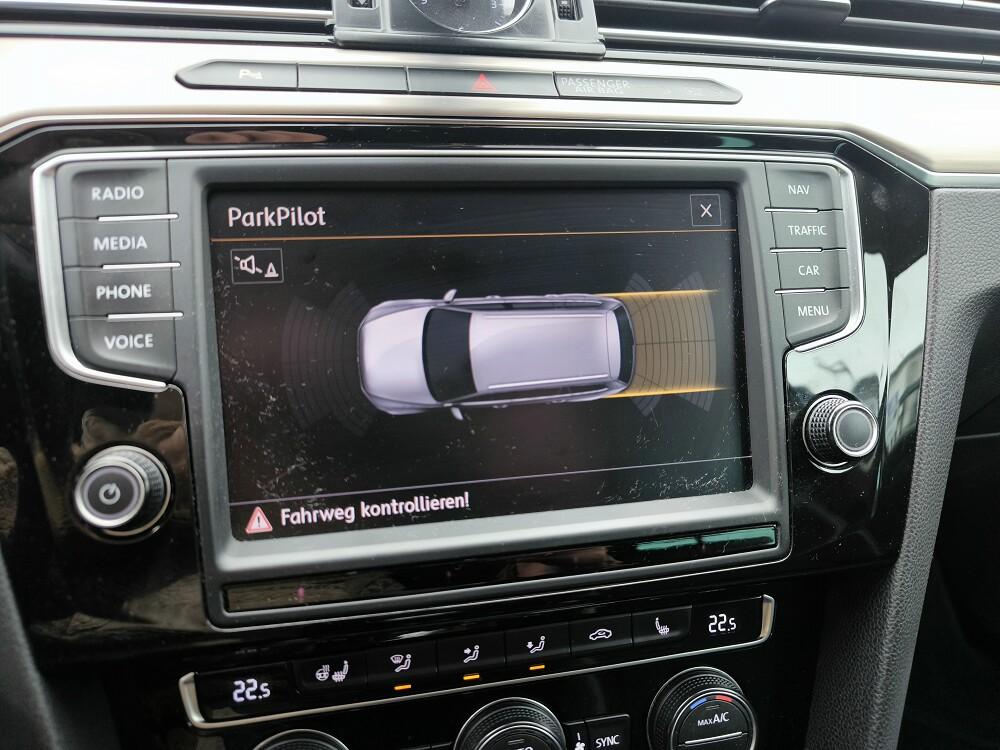 Volkswagen Passat 2015 — photo 11