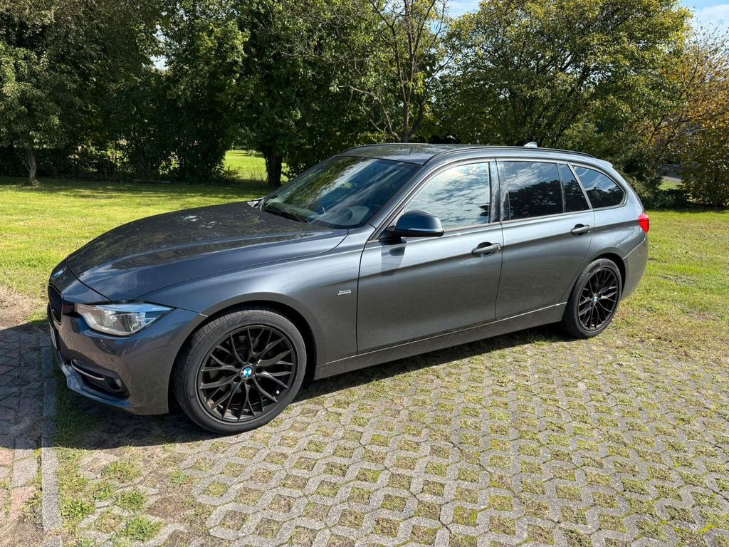 Image of BMW 320