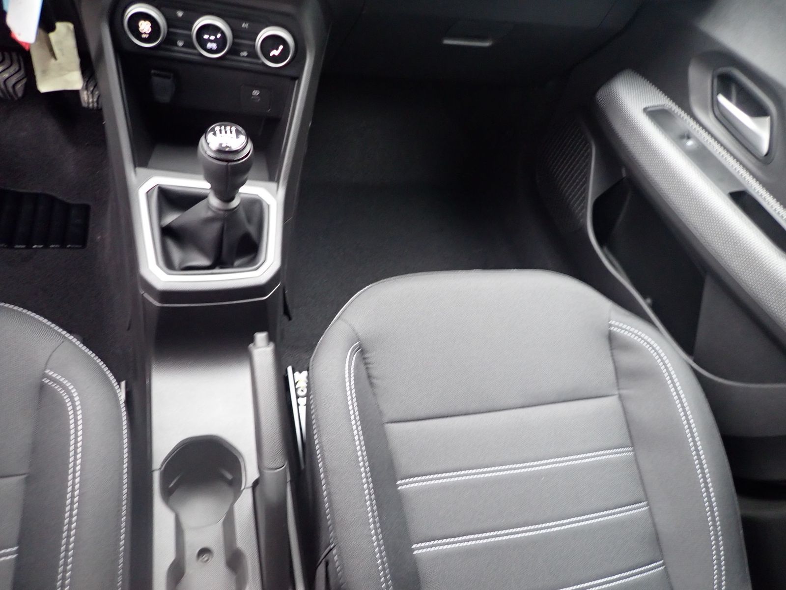 Fahrzeugabbildung Dacia Jogger Expression TCe 110 7-Sitzer
