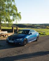 BMW E92 330i - BMW 3er-Reihe E92 mit Benzin-Antrieb