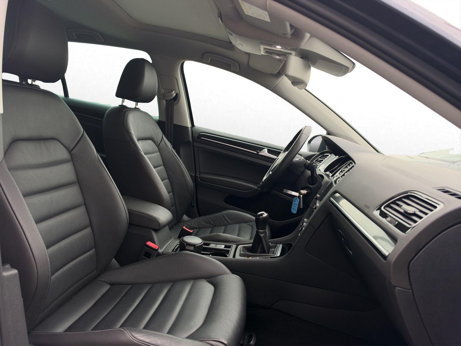 Volkswagen Golf 2.0 TDI Highline*Navi*Pano*ACC*Leder*StHz*K