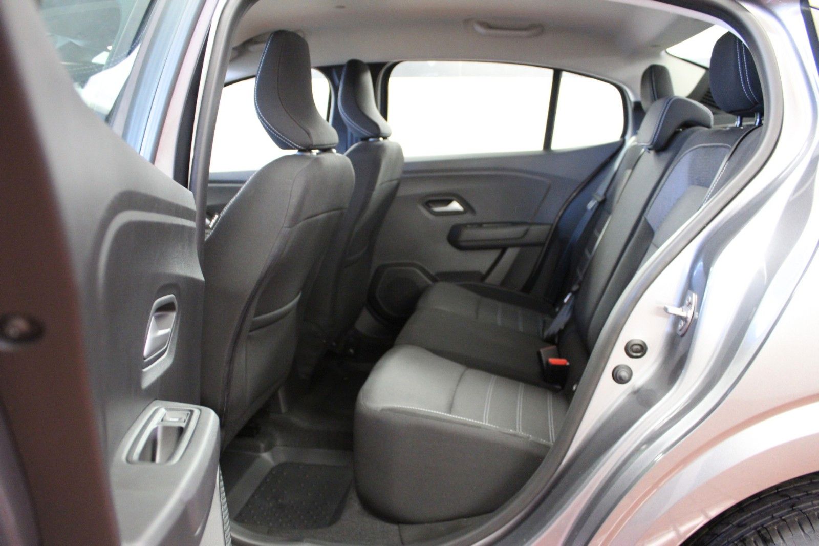 Fahrzeugabbildung Dacia Logan III TCe 90 Expression*Media Nav*PDC*