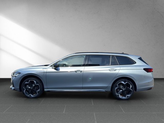 Skoda Superb Combi 1.5 TSI iV Sportline*HUD*0,5%*AHZV*