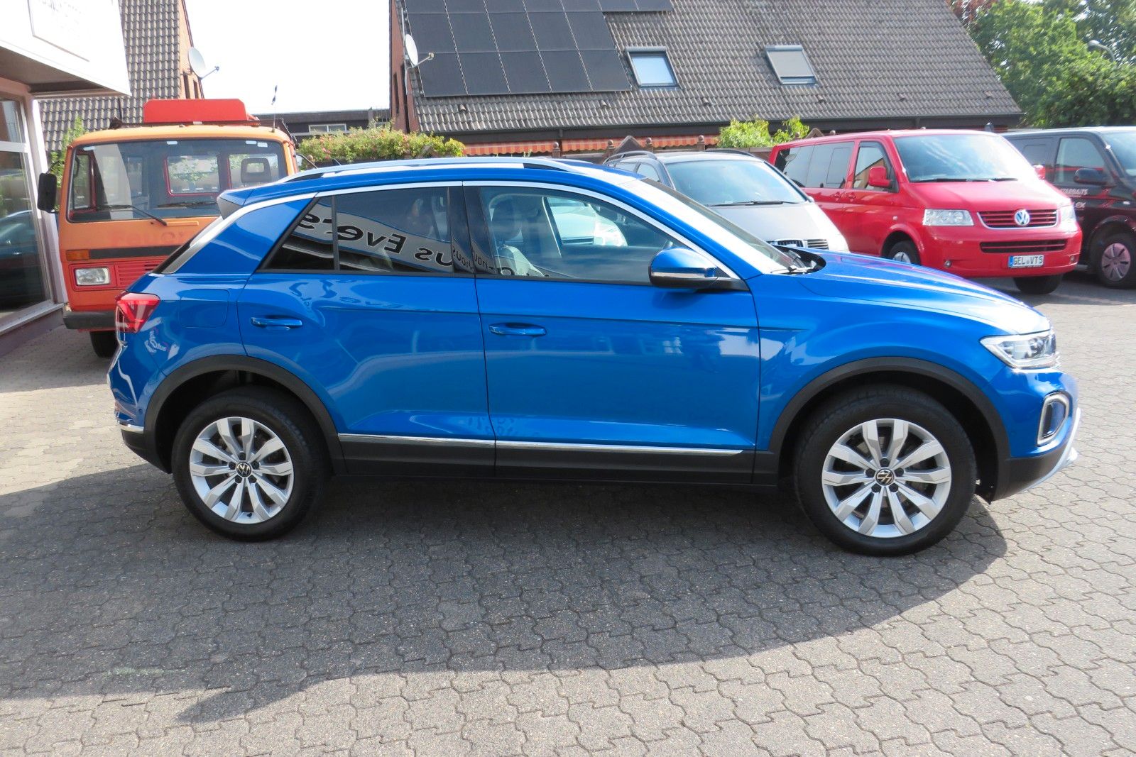 Fahrzeugabbildung Volkswagen T-Roc Style KAMERA ACC NAVI APP SITZH DIGI-COPI