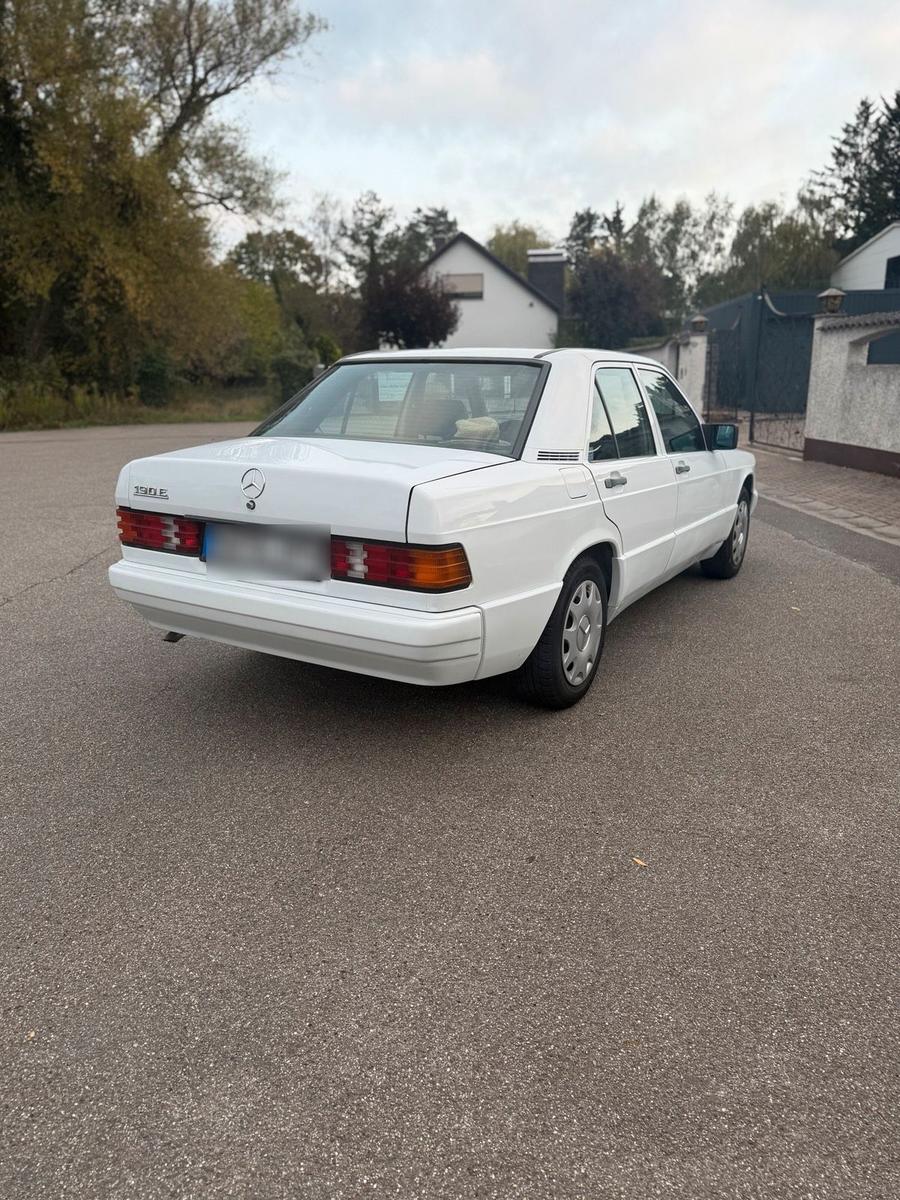 Mercedes-Benz 190