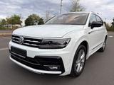 Volkswagen Tiguan Allspace R LINE UNITED*PANORAMA*NAVI*LED* - VW Tiguan Allspace in Essen