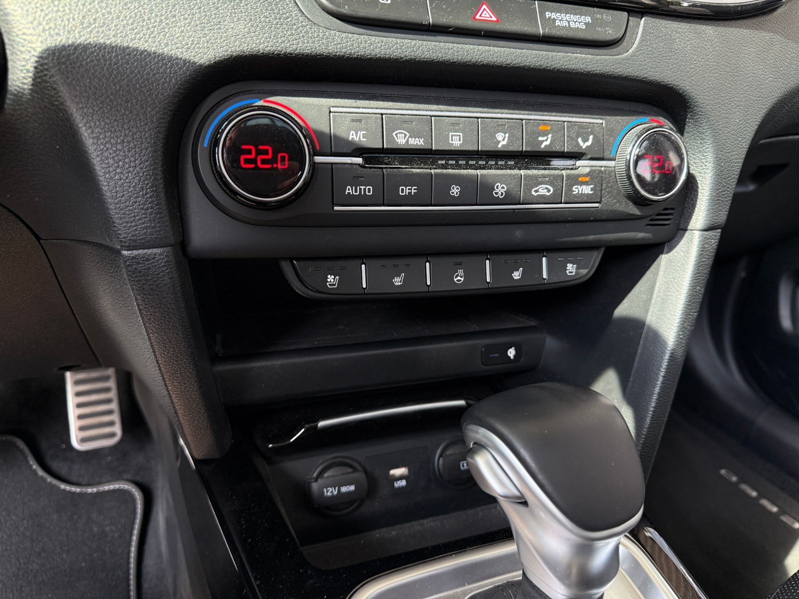 Fahrzeugabbildung Kia XCeed Platinum Edition PANO LEDER LED NAV SHZ