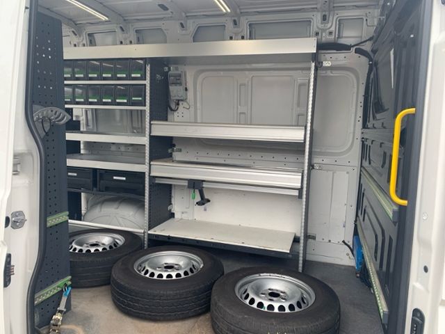 Fahrzeugabbildung Volkswagen Crafter 35 Kasten 2.0 TDI MR 1.HAND AHK STANDHEI