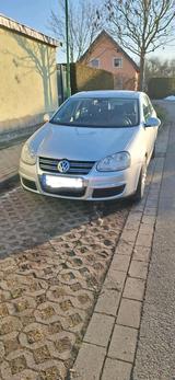 Volkswagen VW JETTA 1,6 - Volkswagen Jetta mit Benzin-Antrieb: Limousine, 1.6