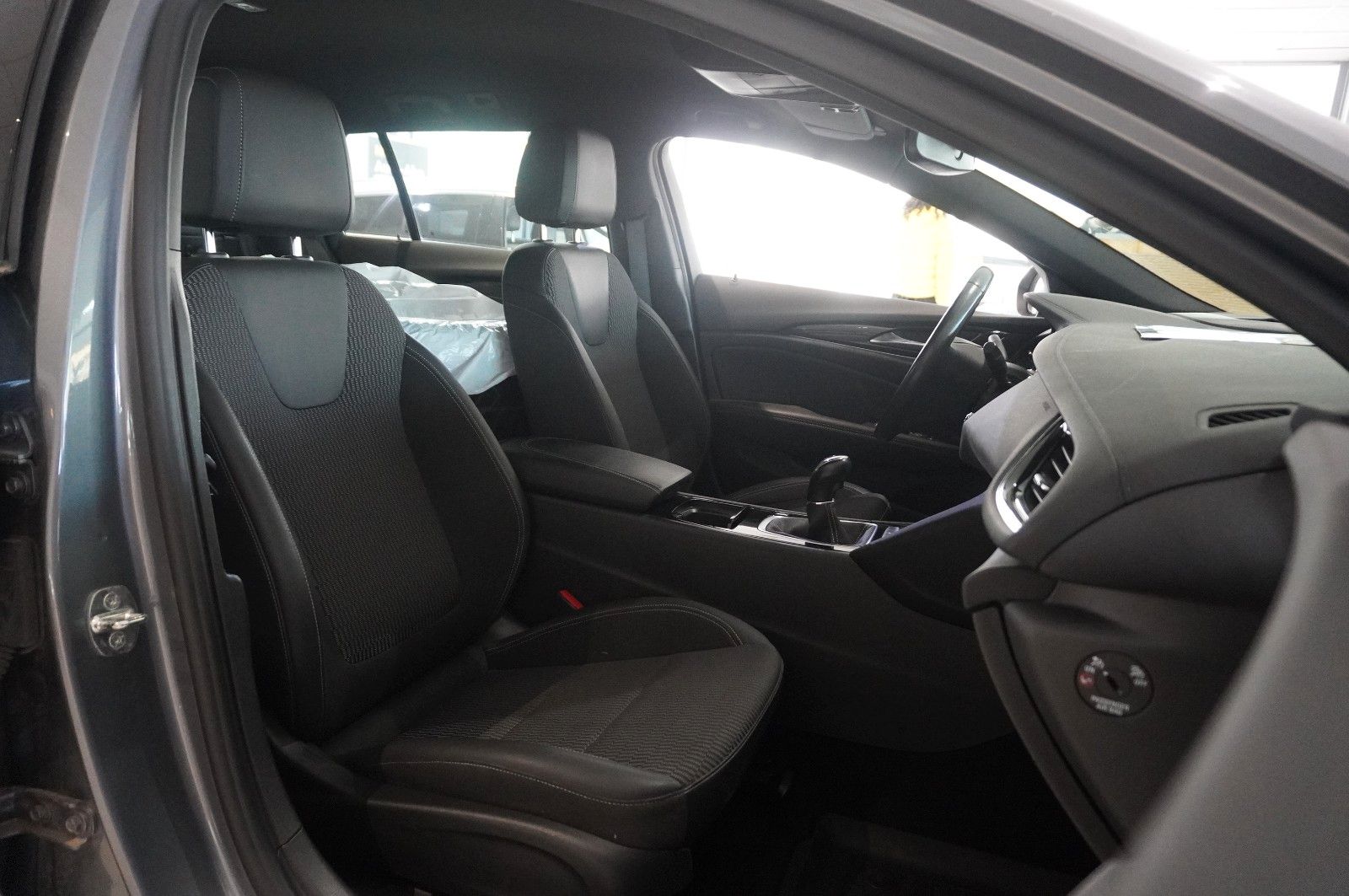 Fahrzeugabbildung Opel Insignia B ST 2.0D INNOV. NAVI/LED/KAMERA/AHK