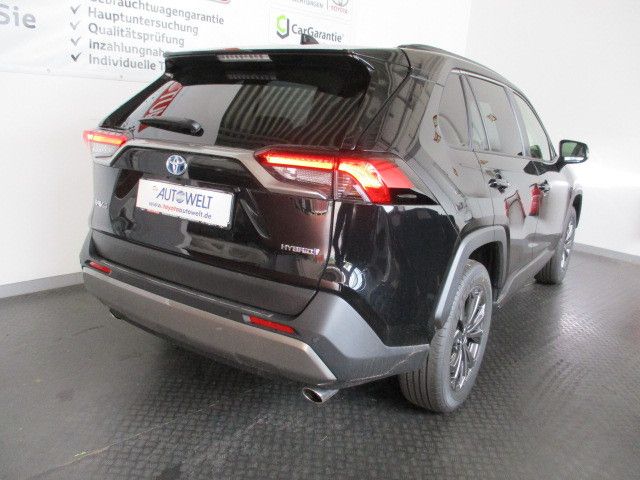 Fahrzeugabbildung Toyota RAV4 Hybrid 4x2 Team Deutschland