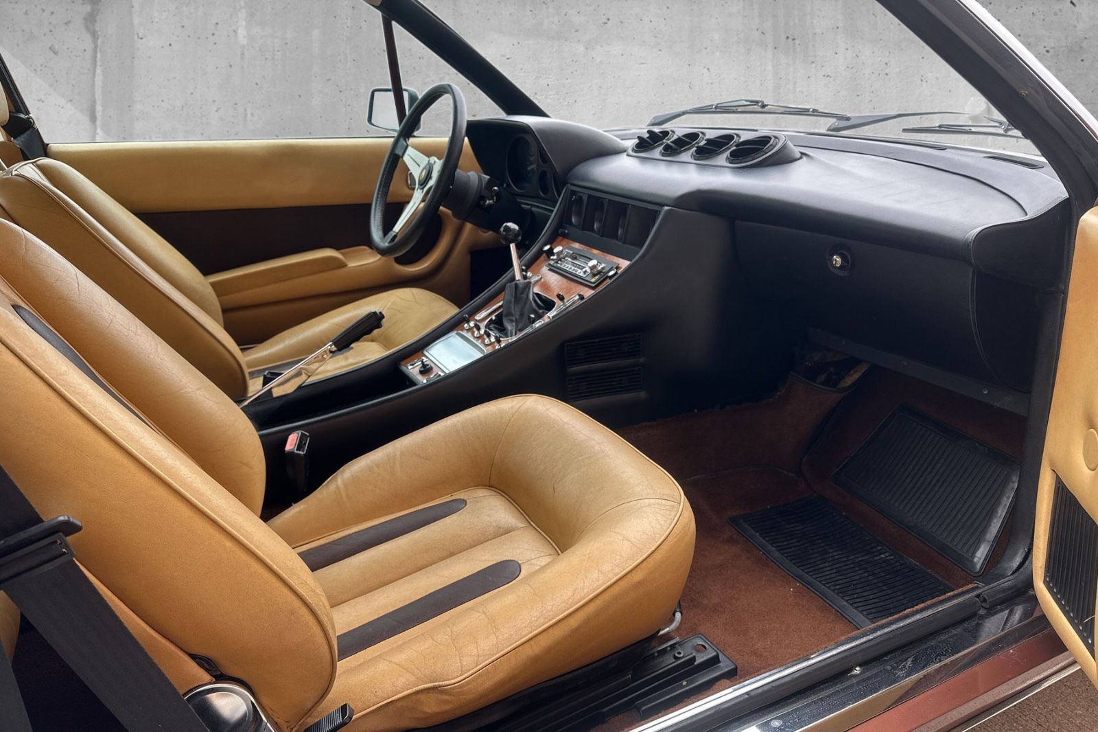 Fahrzeugabbildung Ferrari 400GT i*Handschalter