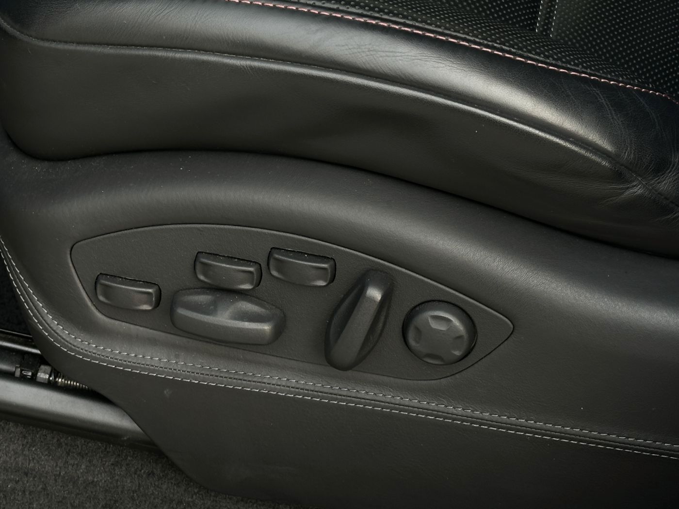 Porsche Macan GTS Burmester PASM Sportsitze PANO foto 22