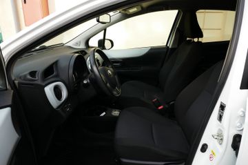 Fahrzeugabbildung Toyota Yaris Hybrid Edition 2014