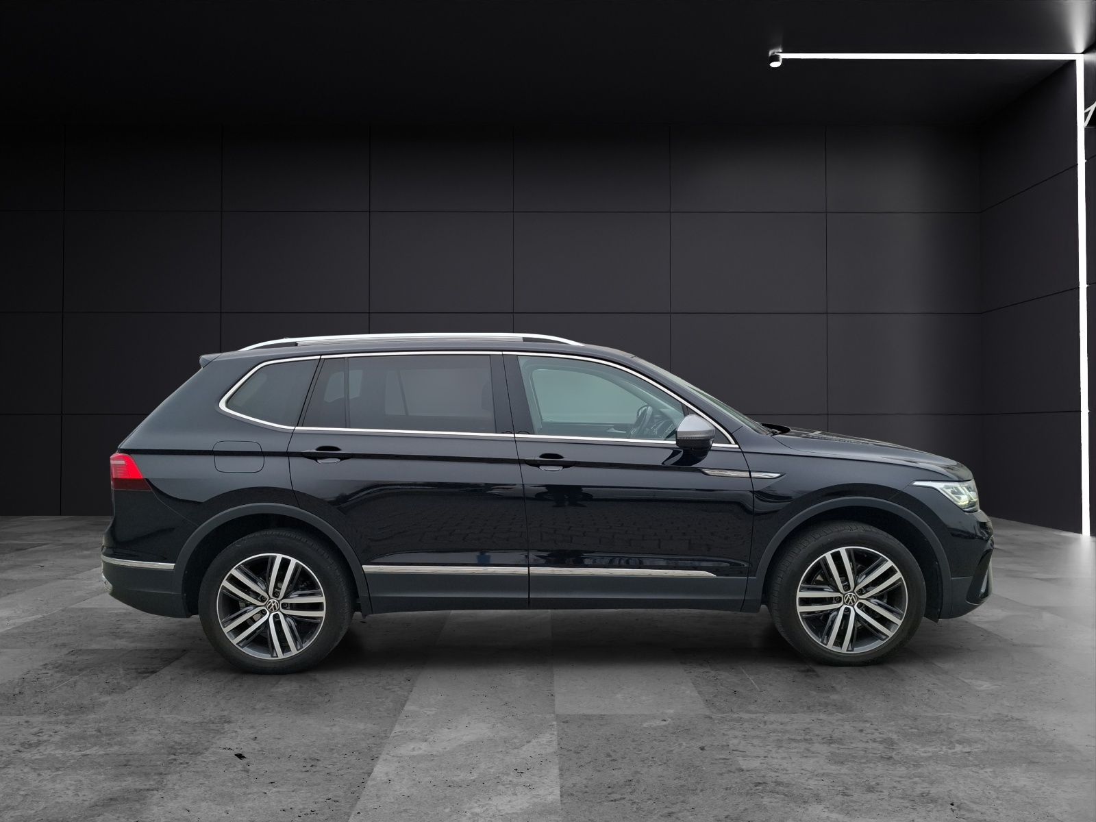 Fahrzeugabbildung Volkswagen Tiguan Allspace TDI Elegance DSG 4M Matrix Navi