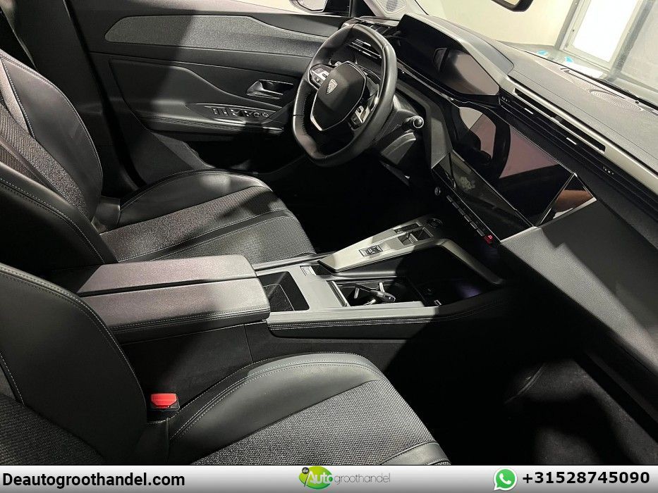 Peugeot 308 SW 1.6 HYbrid 180 Allure Pack Business imagem 3