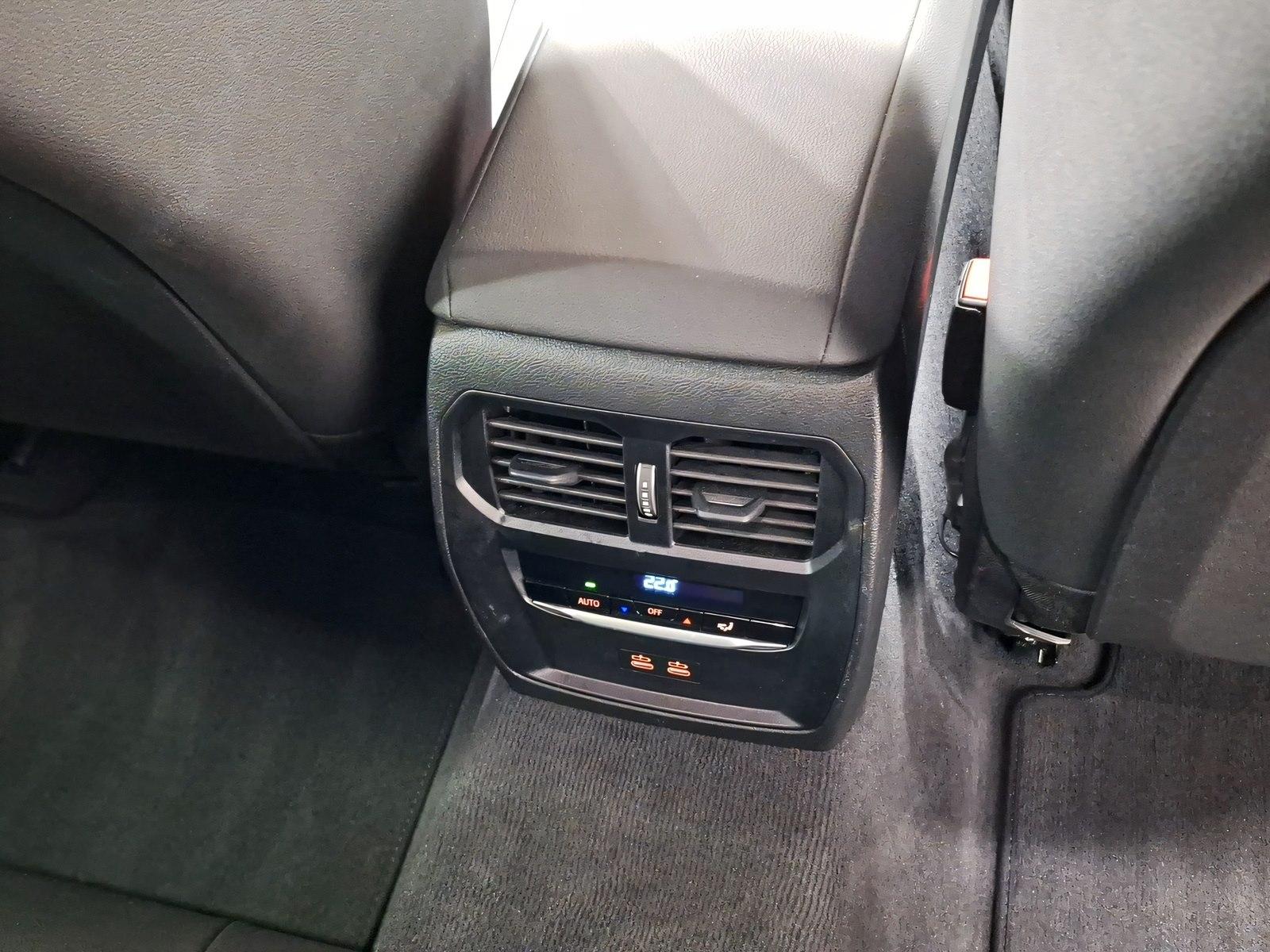 BMW 318i Touring LiveCockpitProf Kamera Driv.Assist