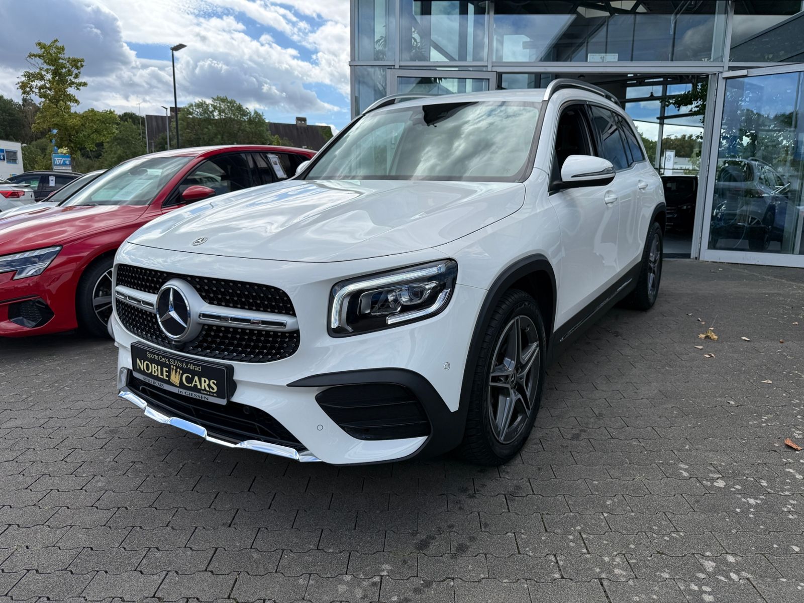 Fahrzeugabbildung Mercedes-Benz GLB 250 AMG Line LED MBUX HIGH NAV RFK 19"