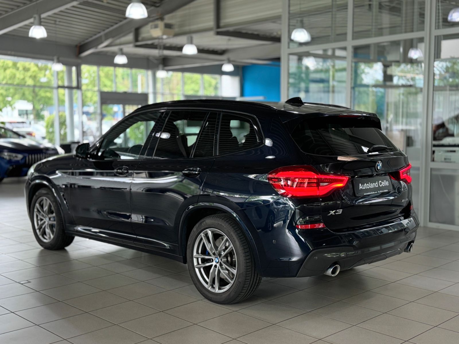 Fahrzeugabbildung BMW X3 xD30i M Sport Kamera HUD Komfort Alarm AHK