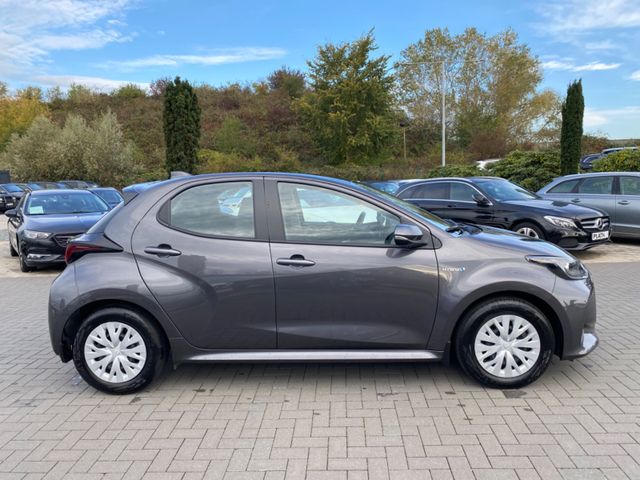 Toyota Yaris  1.5-l-VVT-i Hybrid