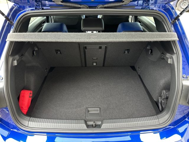 Fahrzeugabbildung Volkswagen Golf R 2,0 TSI DSG 333PS 4MOTION R-PERFORMACE AK