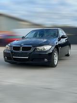 BMW 320i E90 1.Hand|Klima|Xenon|TÜV|AHK|PDC - BMW 320: 320i E90