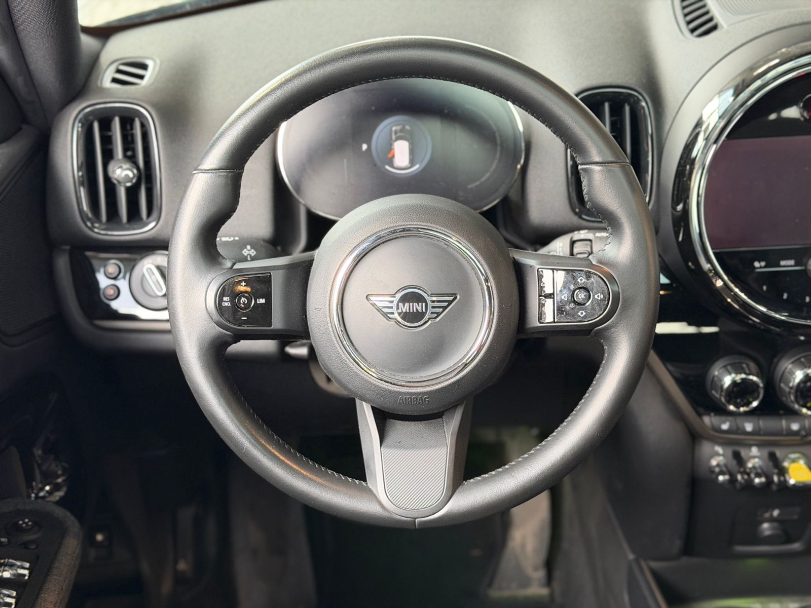 Fahrzeugabbildung MINI Countryman Cooper SE PHEV Classic Trim All4 PANO