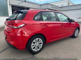 Hyundai i30 1.4 Pure / WR - Hyundai i30: Pure