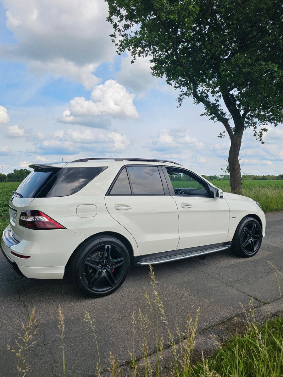 Mercedes-Benz ML 350 BlueTEC 4MATIC AMG Line