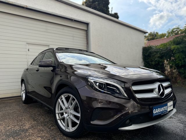 Mercedes-Benz GLA 200 CDI PANORAMA PDC NAVI