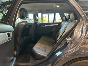MYAUTOCENTER – Gebraucht- und Jahreswagen mit Werkstattservice in Pfaffenhofen Mercedes-Benz C 200 CGI BlueEfficiency *TÜV NEU*Avantgarde*